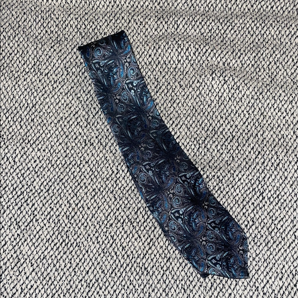 Van Heusen Black and Blue Paisley Tie